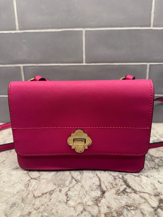 Crown and Ivy Charlotte Crossbody - Picture 2 of 7